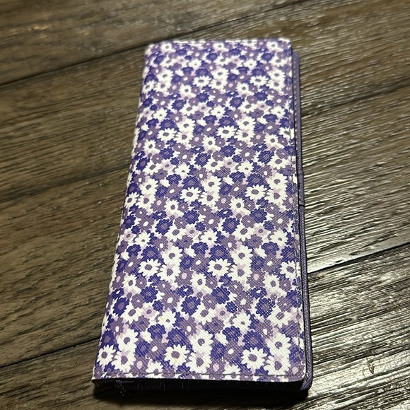 Michael Kors Jet Set Travel Flat Slim Bifold Wallet - Picture 3 of 4